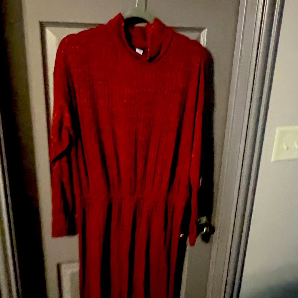 Long sleeve old navy dress. Warm. Comfortable. Easy wear.